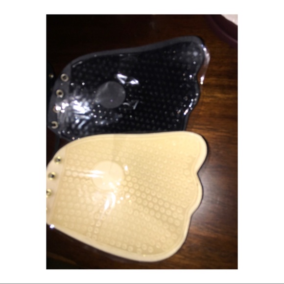 🚨NUDE🚨 Breast Lift Silicone Push Up Bra - Picture 6 of 7