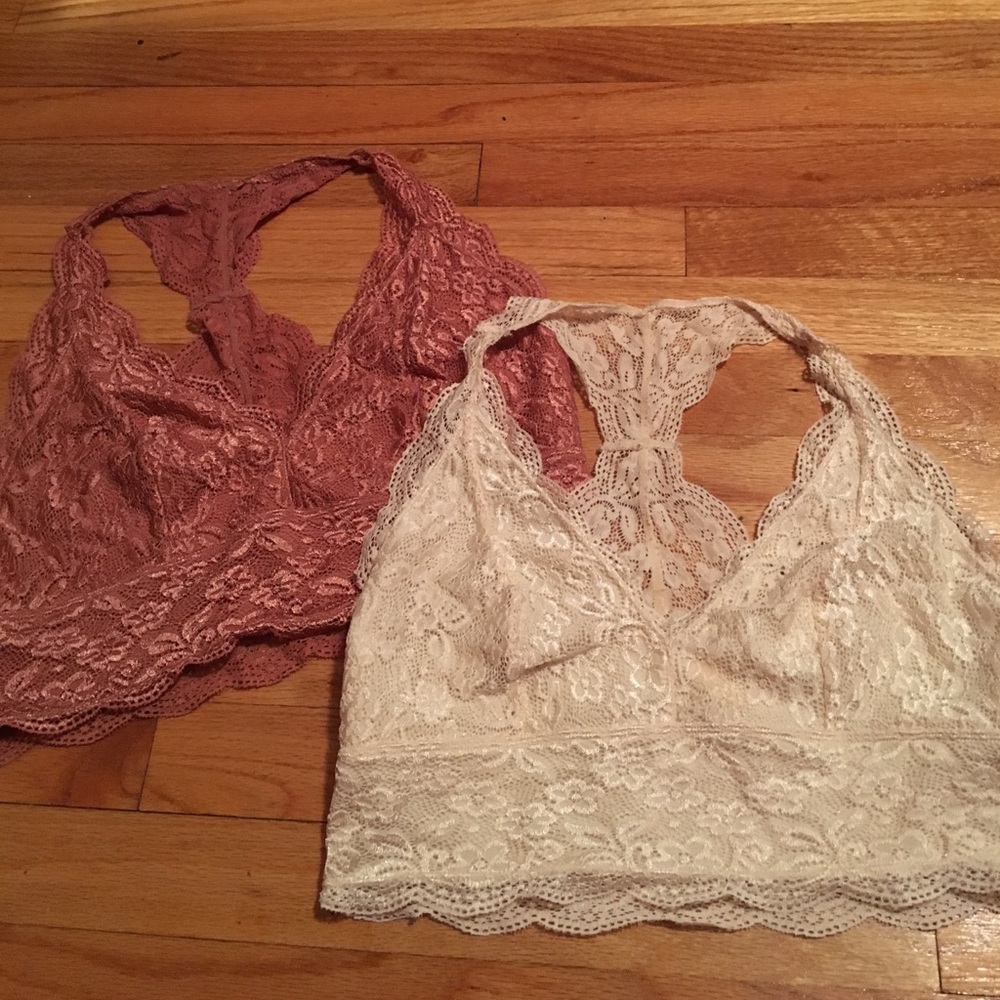 2 bralettes