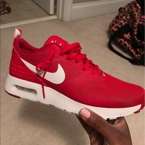 Red & white  Air Max Tavas
