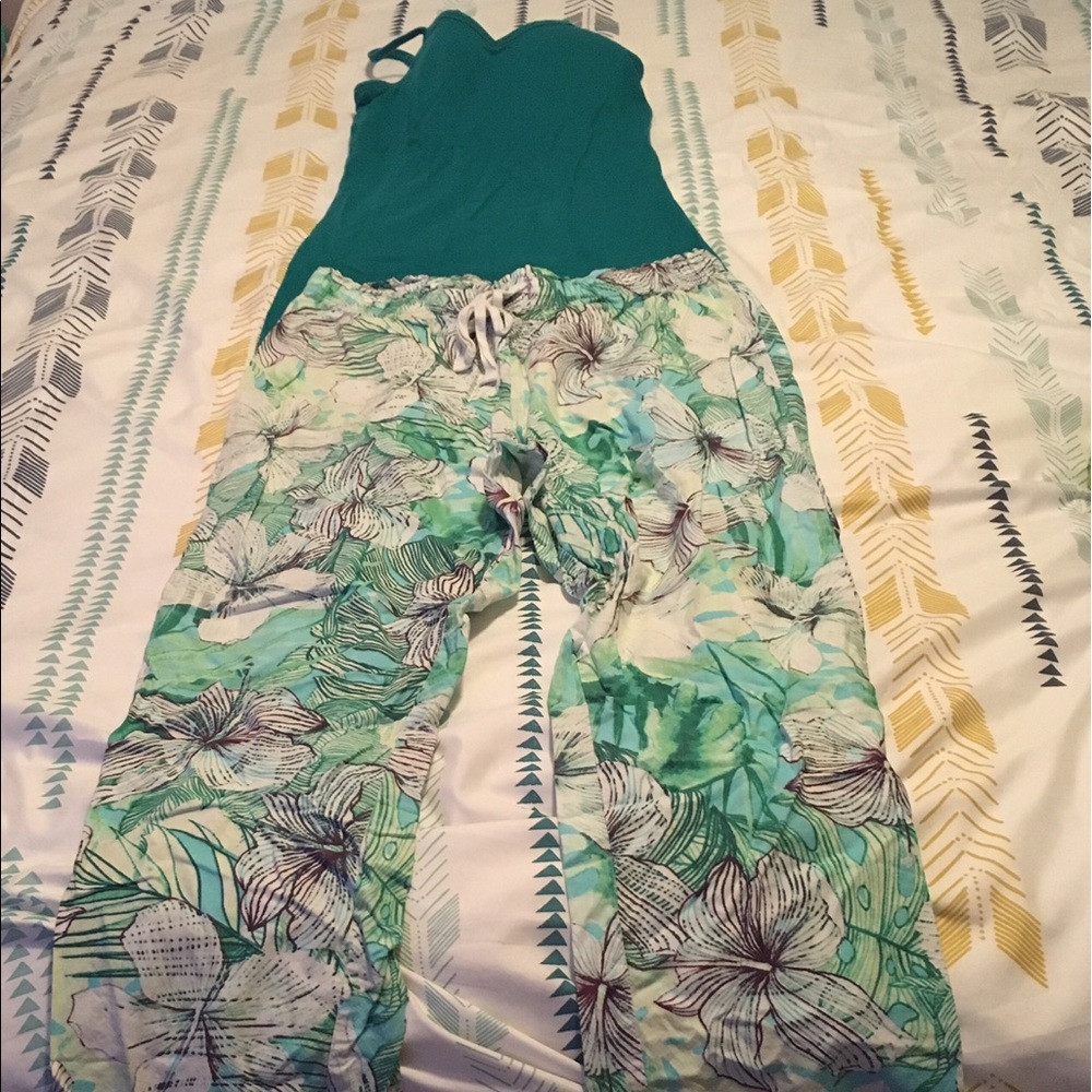XS pajama Set Gilligan& Omalley barely worn