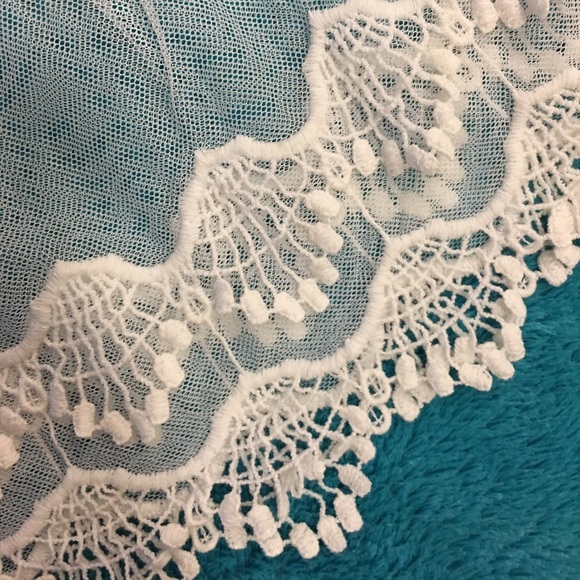Sexy Beyoncé's 🆕 Angels Lace ✨Bikini Cover up✨ - Picture 2 of 8