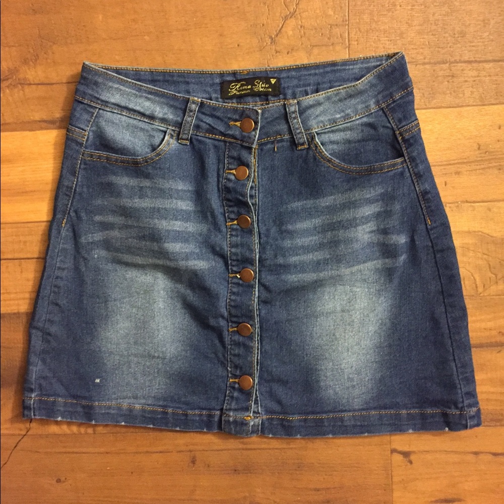 Denim button skirt NWOT