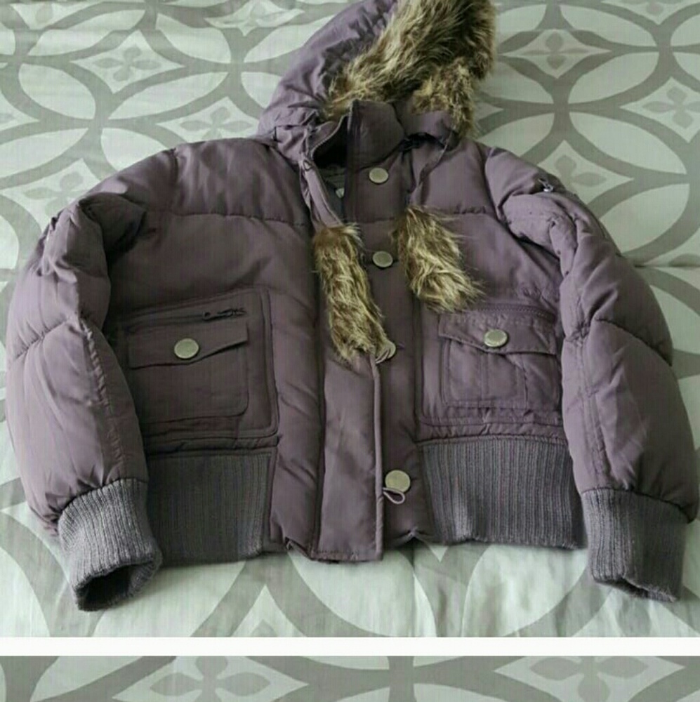 Meet your Posher, Yslande