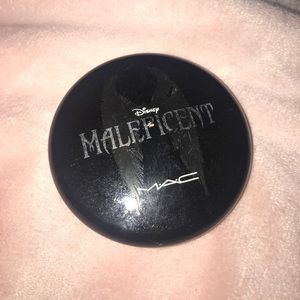 MAC limited Maleficent beauty powder in natural