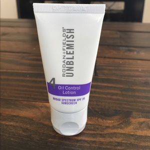 R&F Unblemish Moisturizer