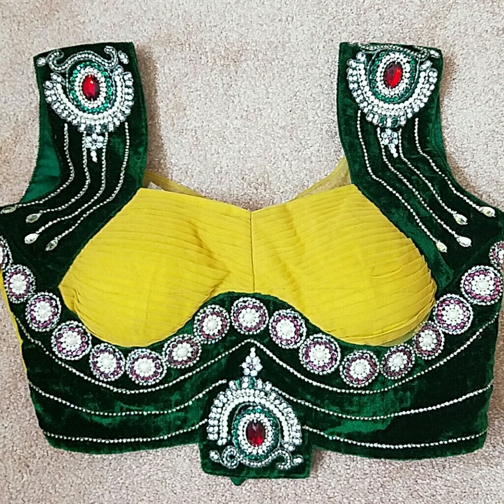 Blouse-crop top