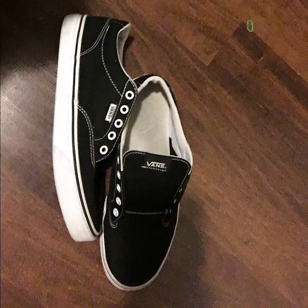 Women's size 9.5 black low top vans