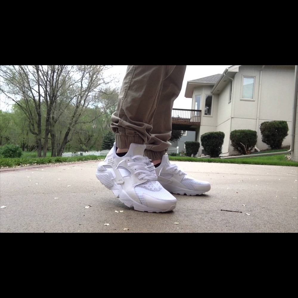 White huaraches