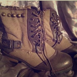 Women's Steampunk Boots NEVER WORN *Size 6* Zipper