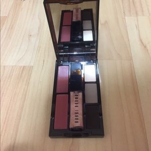 Bobbi Brown mini lip and eye palette 💜