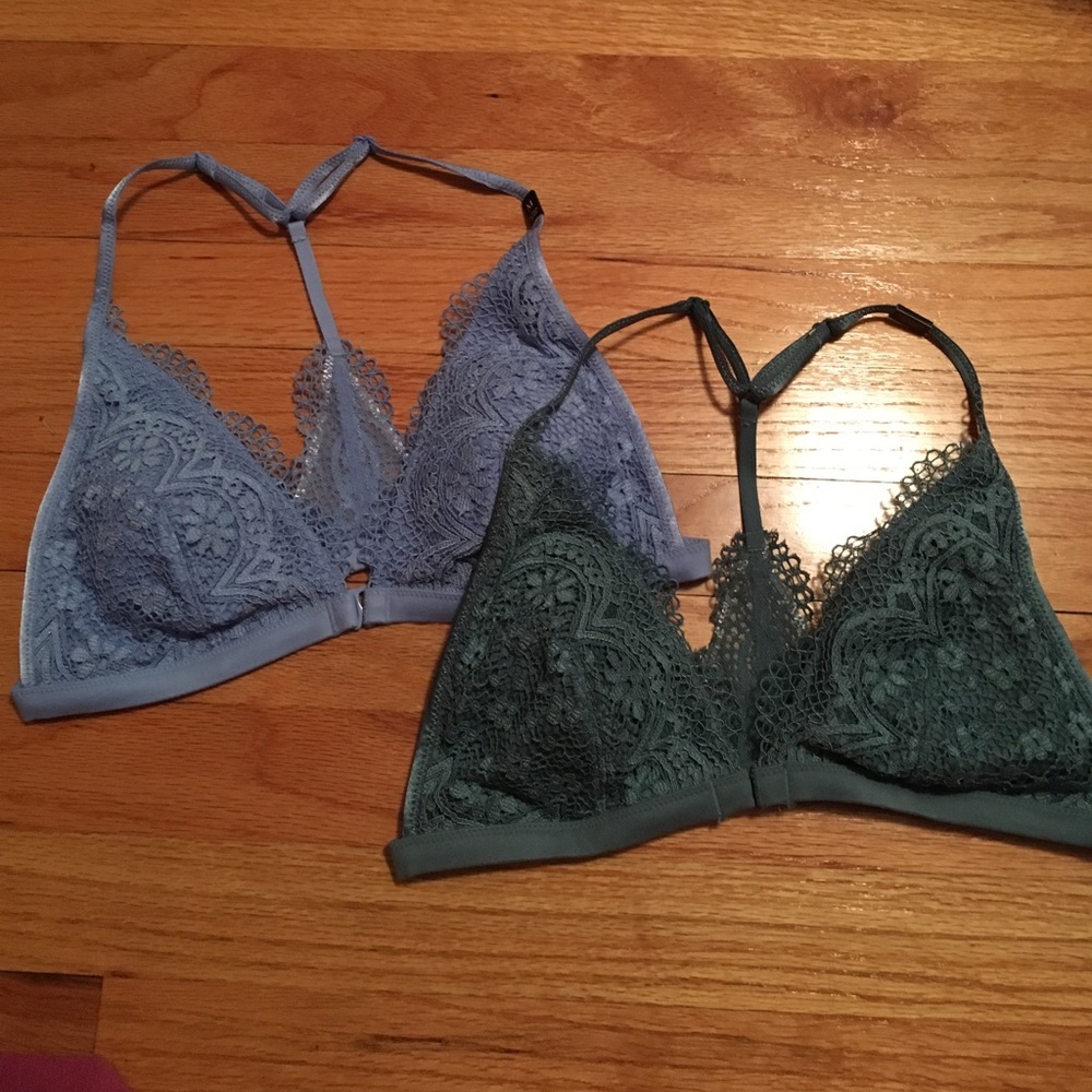 2 Victoria's Secret bralettes