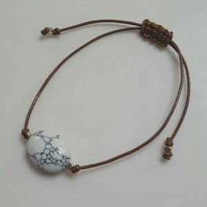 Adjustable bracelet