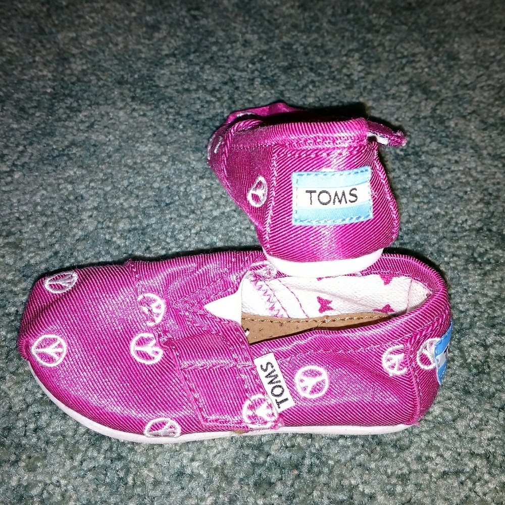 🎆SOLD🎆 Toms Toddler Shoes