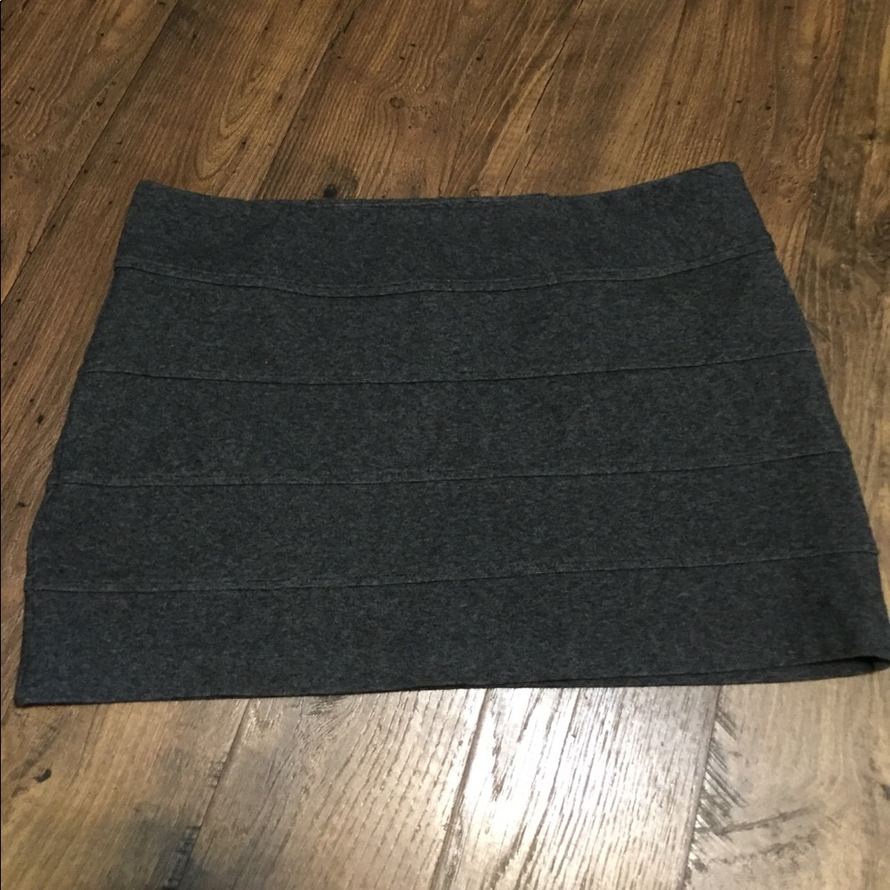 SOLD! ❌ Aéropostale grey skirt