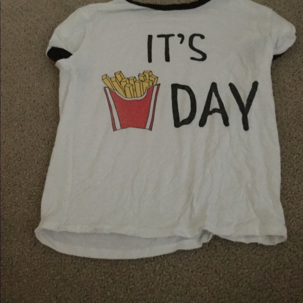 It's Friday graphic tee