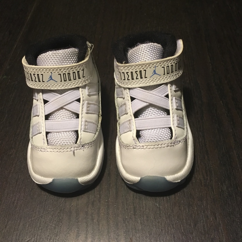 AIR JORDAN 11 RETRO WHITE LEGEND BLUE BLACK! 2C