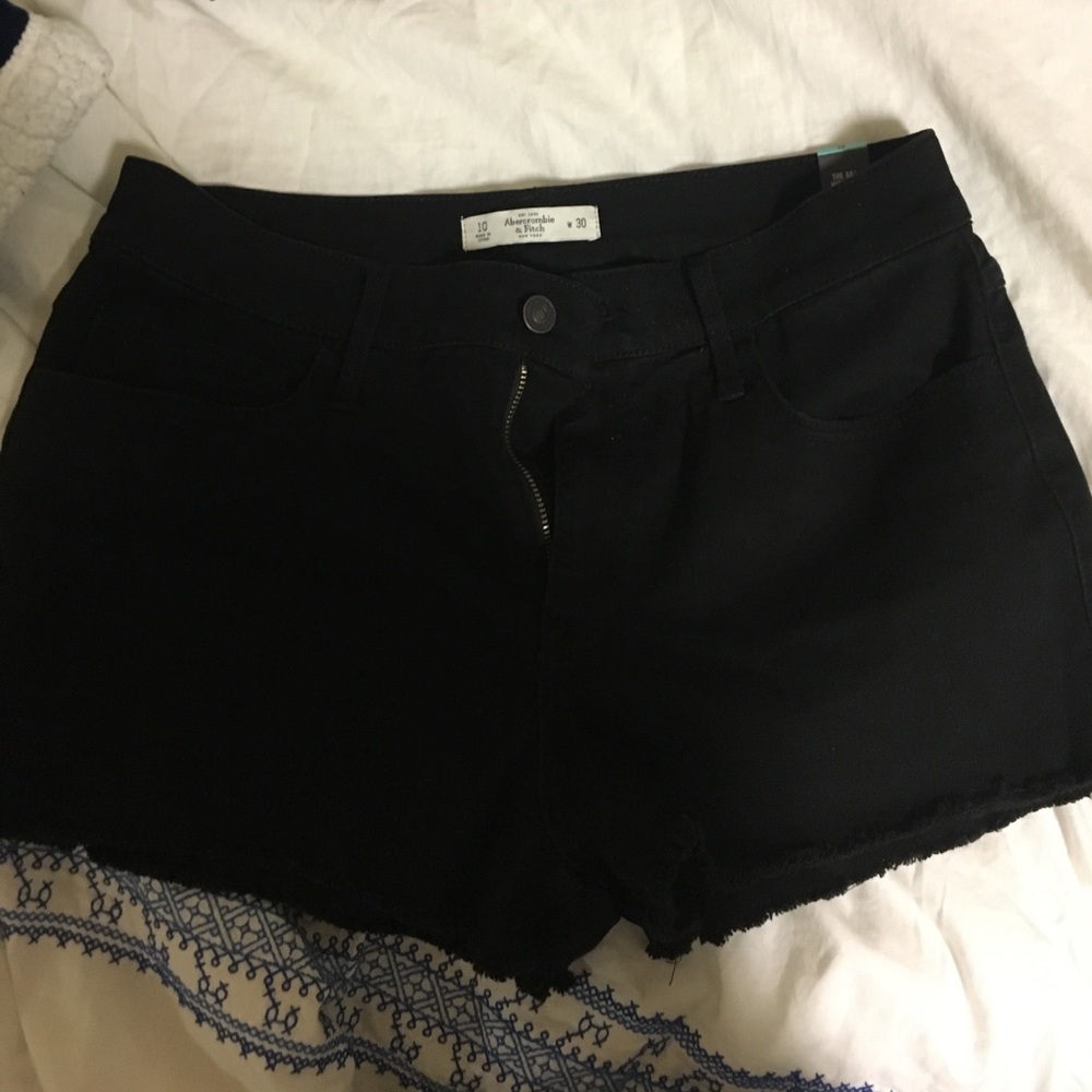 Brand new Abercrombie and Fitch black shorts
