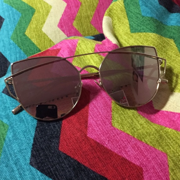 Sunglasses - Picture 2 of 3