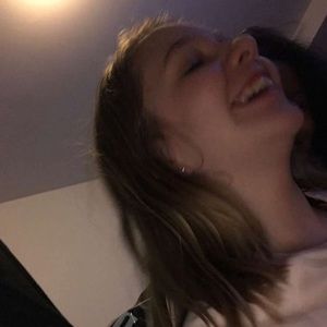 Meet your Posher, Lottie