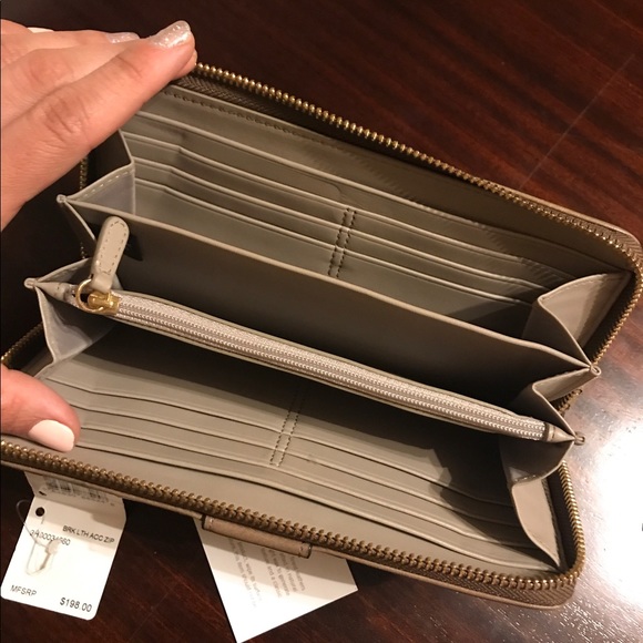 Large Coach Wallet - Picture 3 of 3