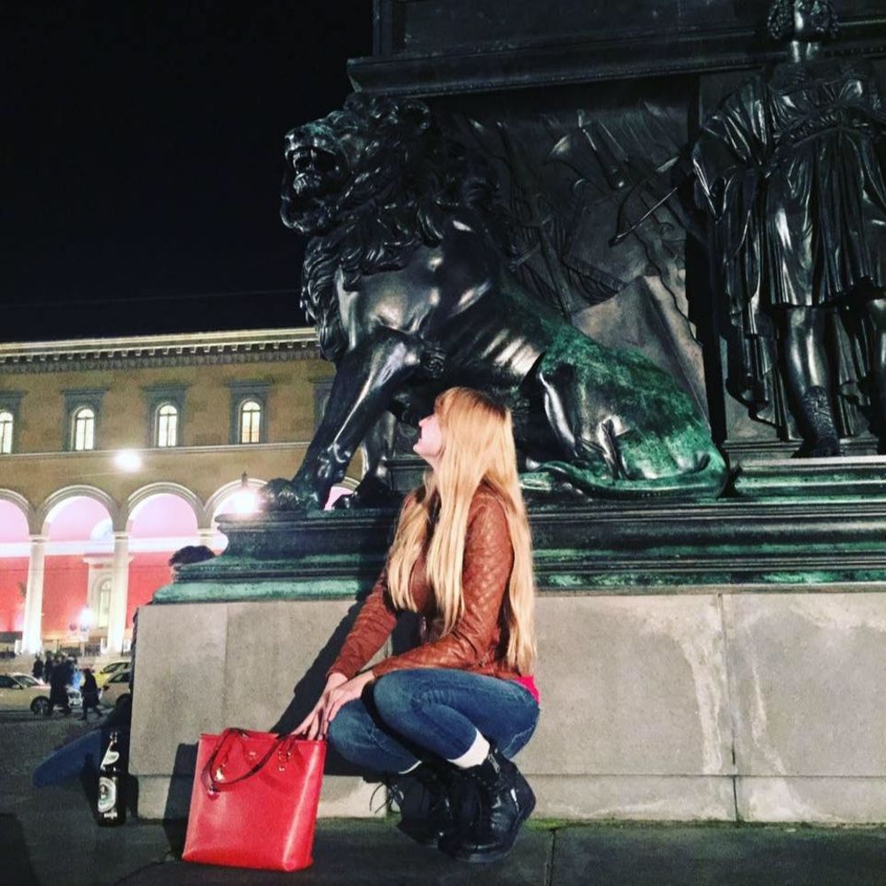 Meet your Posher, Rhiannon