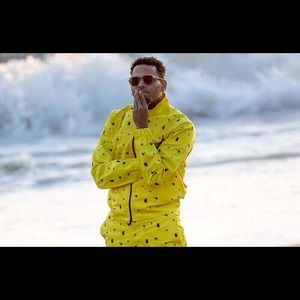 Meet your Posher, Christopher