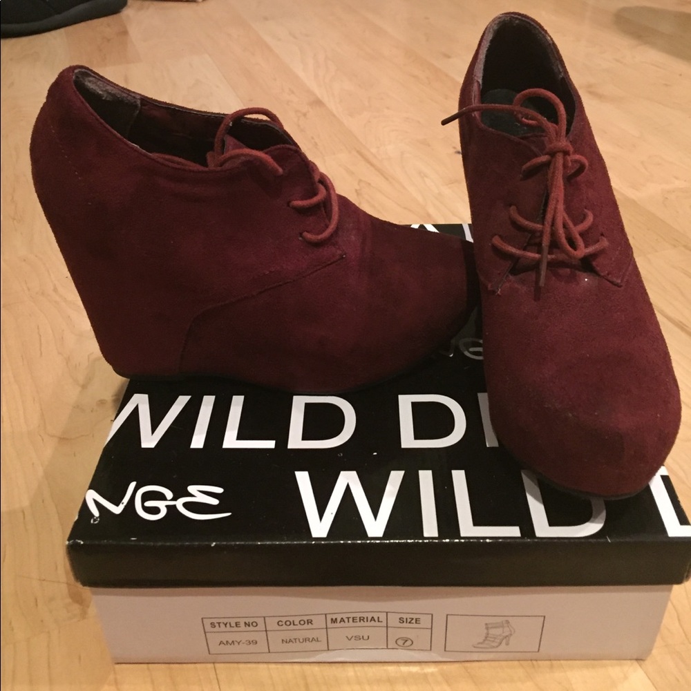 booties, size 7