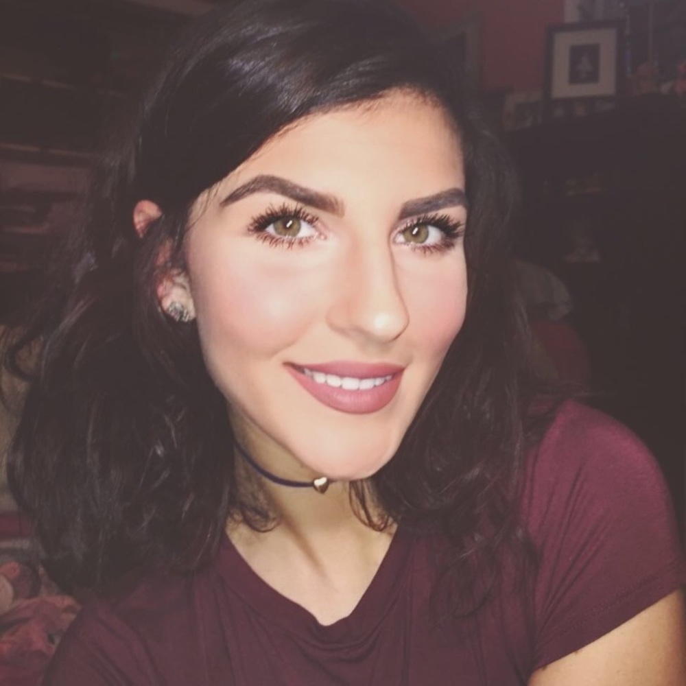 Meet your Posher, Caroline
