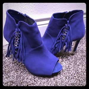 Don't Step on my Blue Suede Shoes