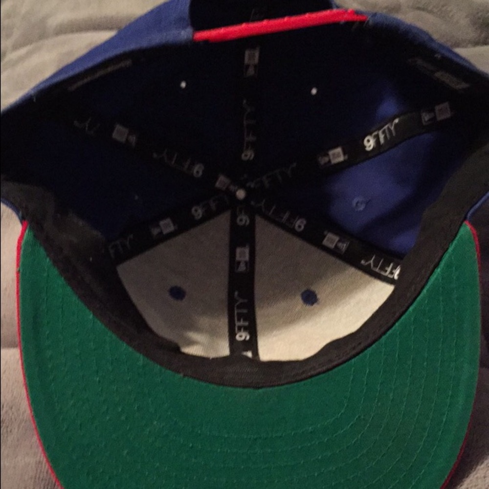 New-era SnapBack hat - Picture 3 of 3