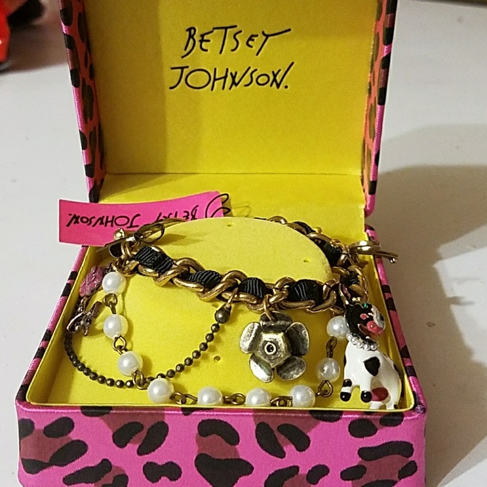 Betsey Johnson charm bracelet