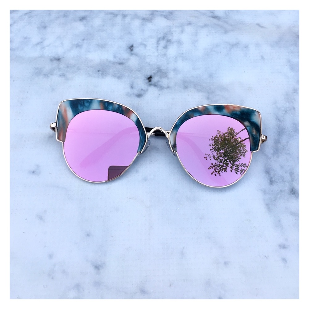 Just In- Marble Cat Eye Sunglasses - Picture 5 of 8
