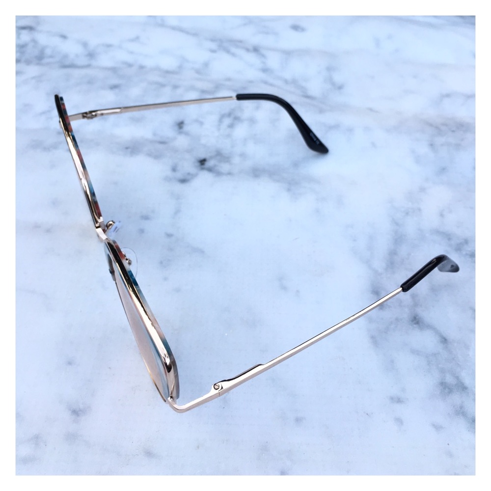 Just In- Marble Cat Eye Sunglasses - Picture 7 of 8