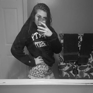 Meet your Posher, Nadine