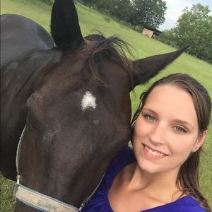 Meet your Posher, Candace