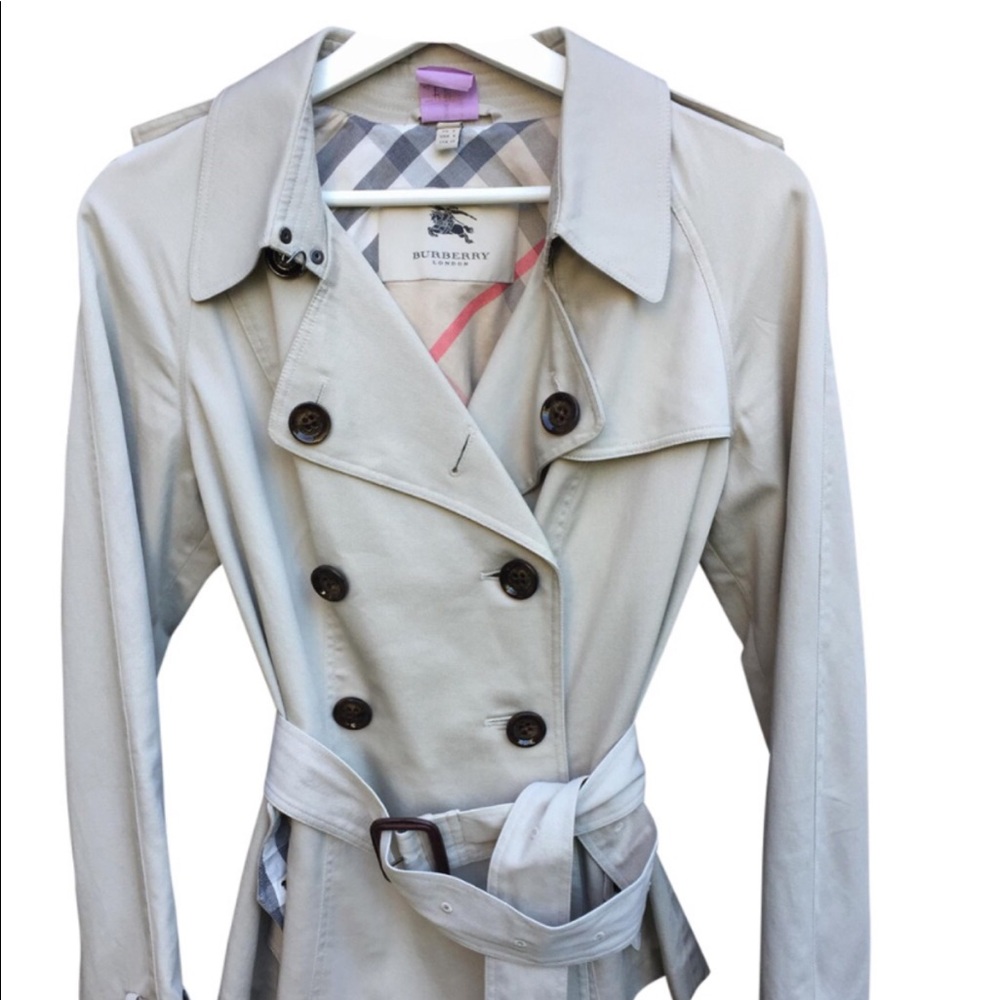 ❗️❗️SOLD❗️❗️Burberry trench