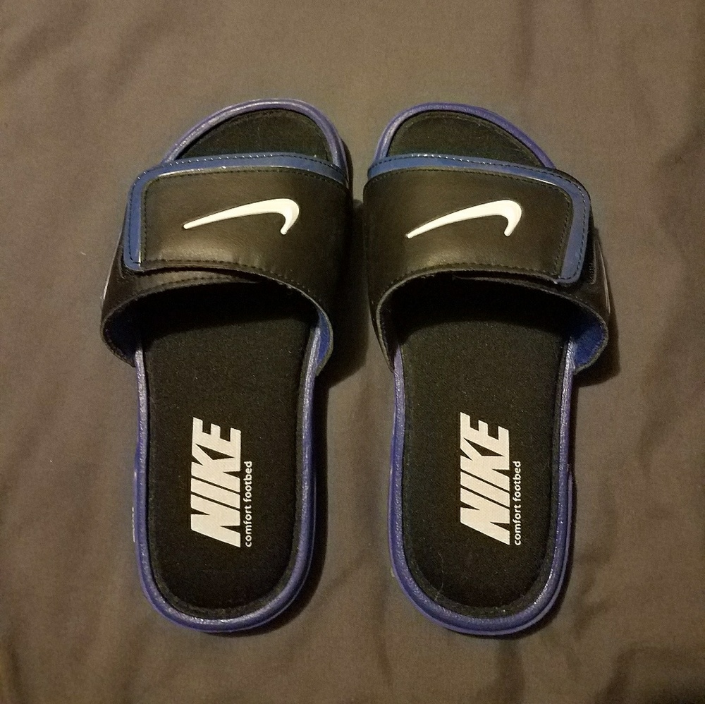 Boy's Nike Slides