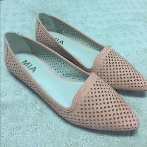 MIA Flats, CORAL COLOR. New, never worn.