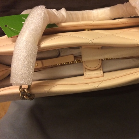 🎈SOLD 🎈[Kate Spade] quilted leather purse - Picture 5 of 7