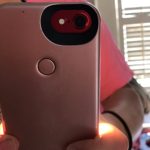 Rose Gold Lumee Light Up Selfie Case - Picture 4 of 4