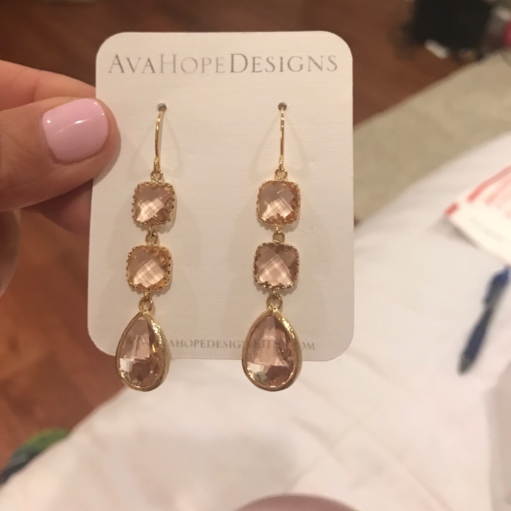 Gold and champagne dangle earrings - Picture 1 of 4