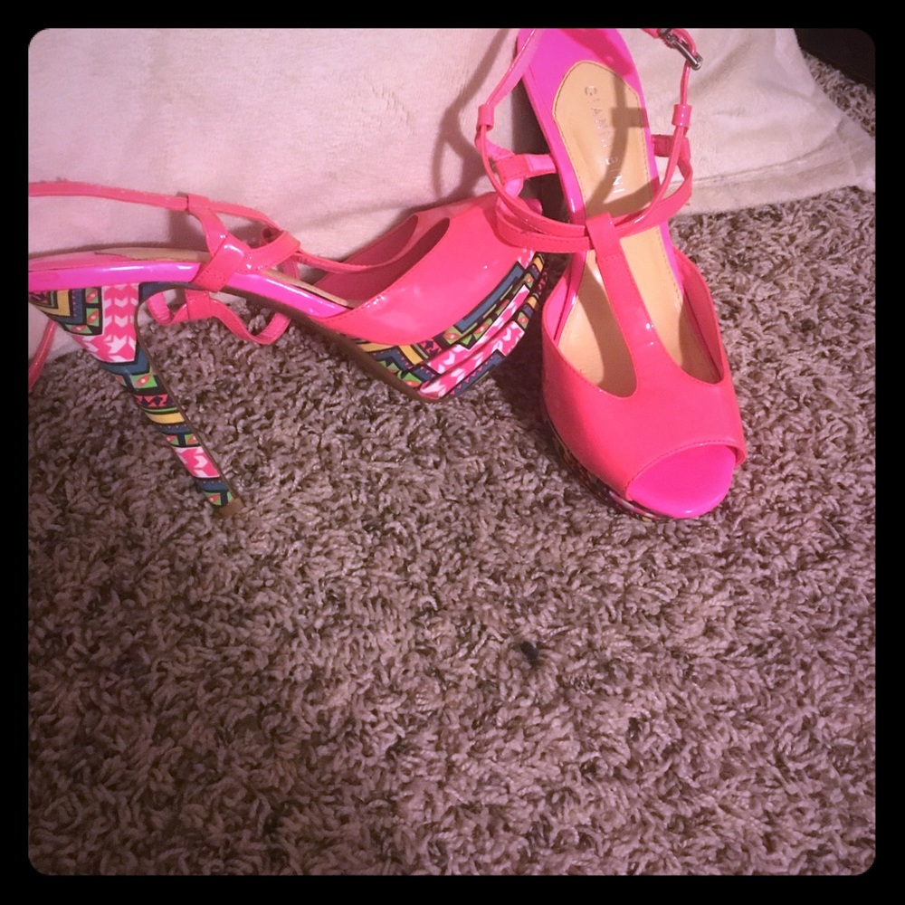 Bright pink Gianni Bini heels.