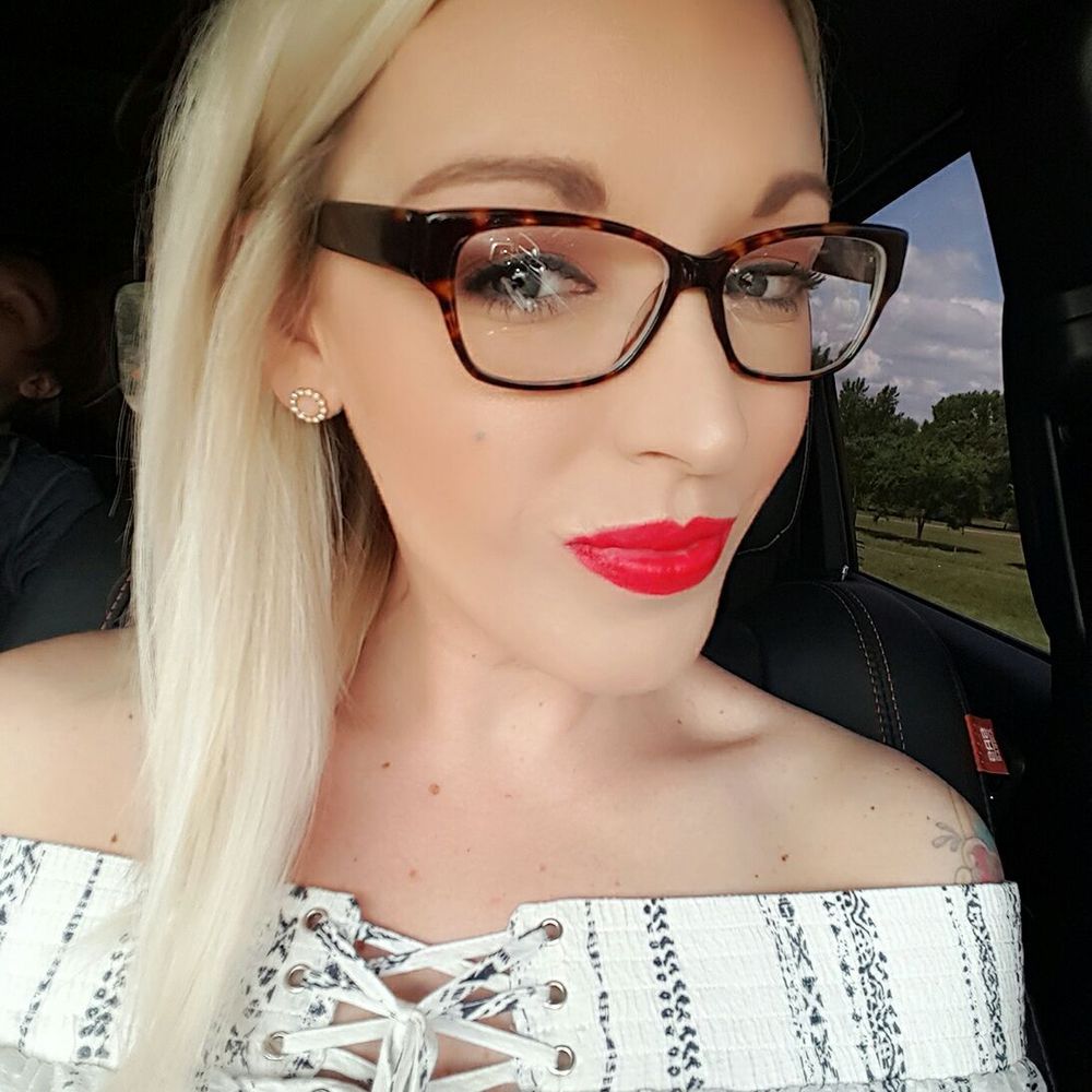 Meet your Posher, Victoria