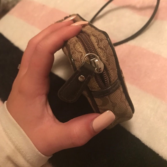 Coach wristlet - Picture 4 of 6