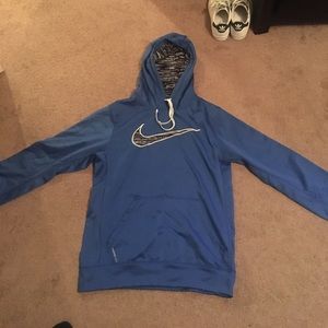 Men's Nike thermafit pullover hoodie size small
