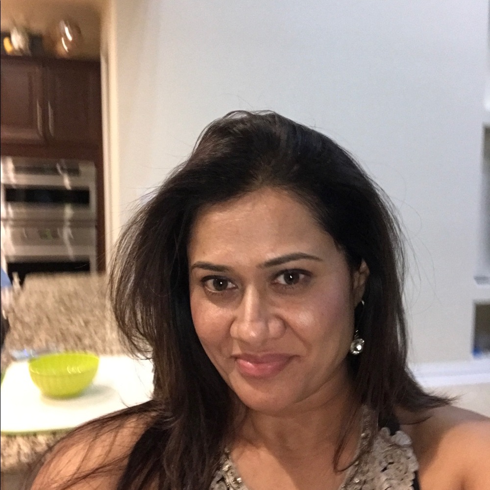 Meet your Posher, Rina