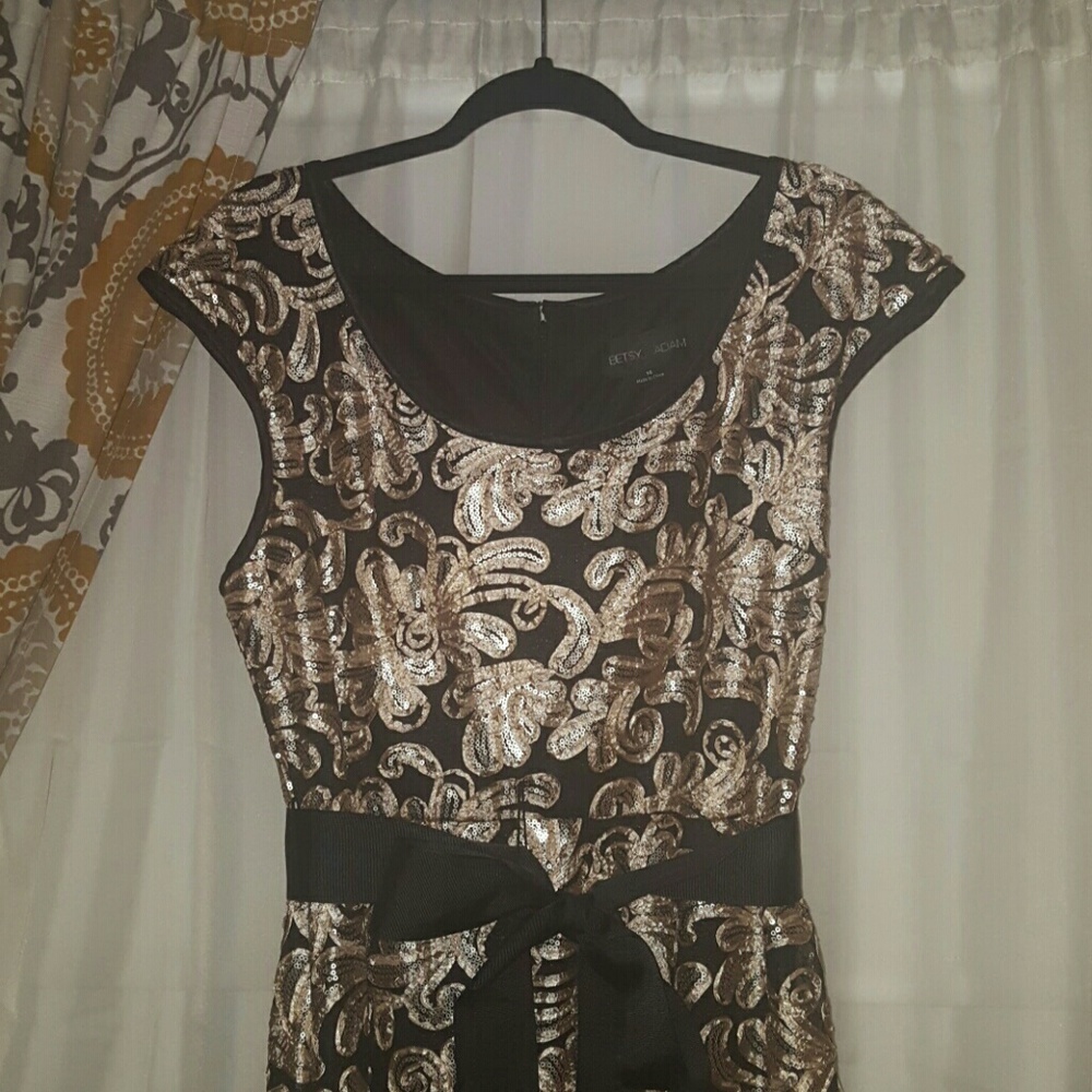 FINAL DROP Black and gold sequined gown