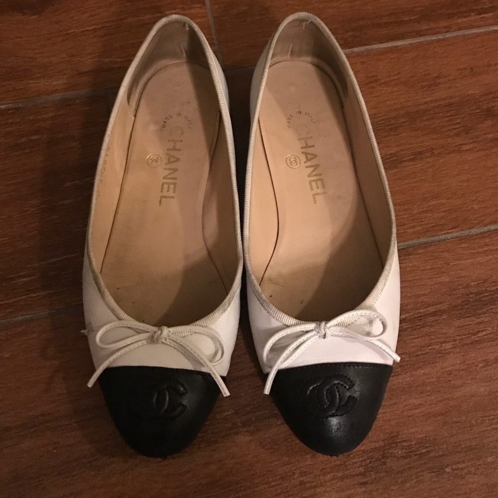 White and black Chanel ballerina