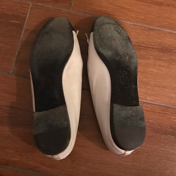 White and black Chanel ballerina - Picture 3 of 4