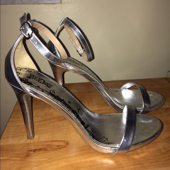 Silver sandal heels with adjustable strap - Picture 2 of 4